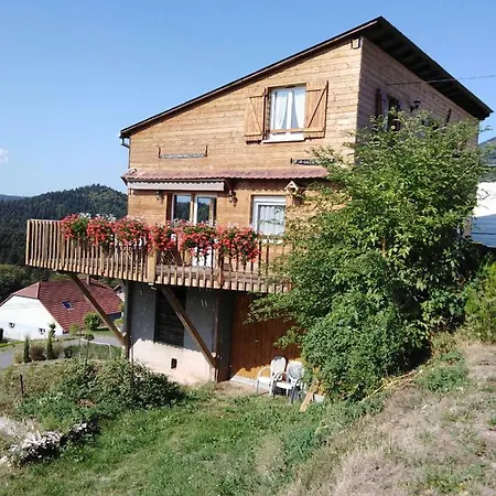 Le Du Bucheron Hébergement de vacances *